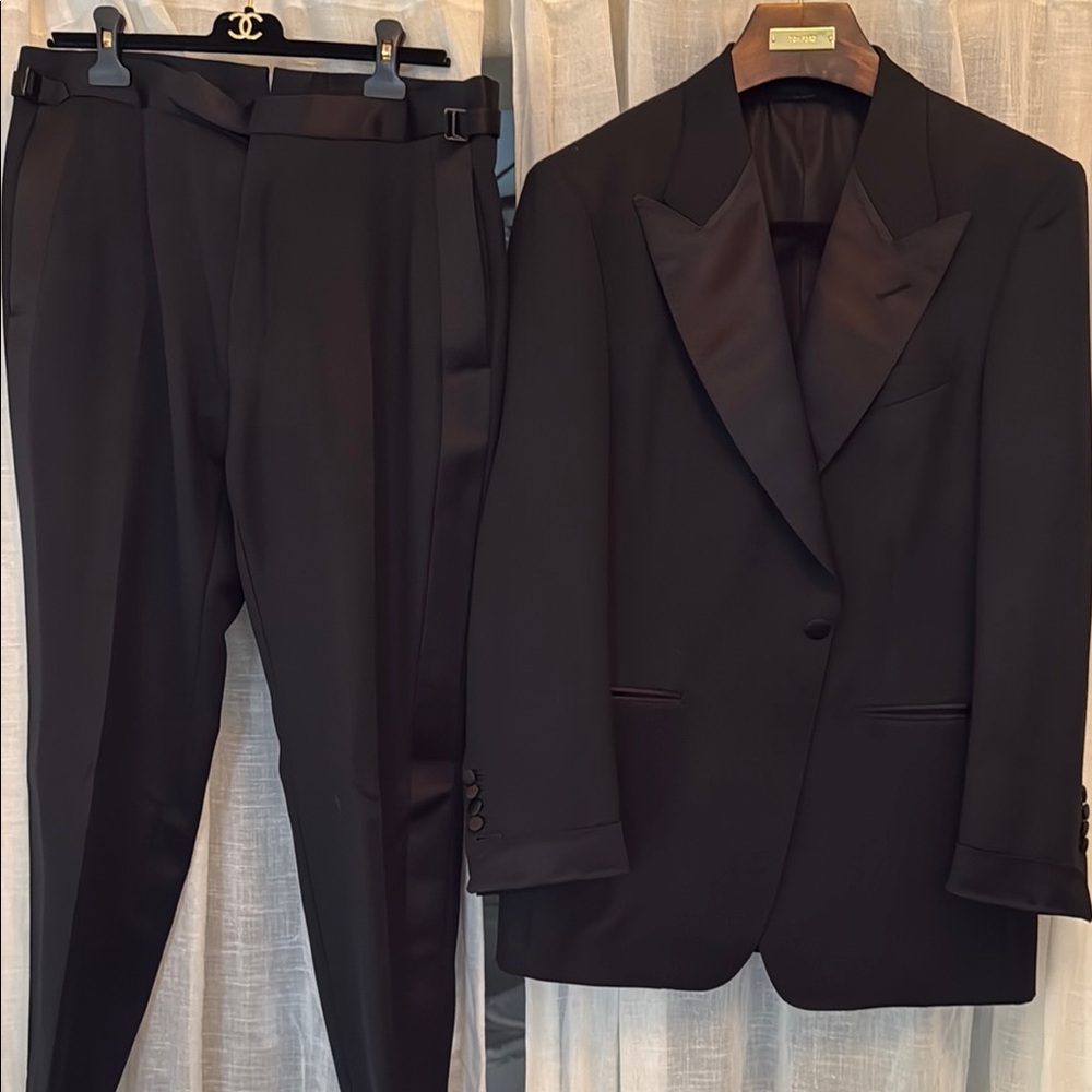 Tom Ford Elegant Black Tuxedo Set